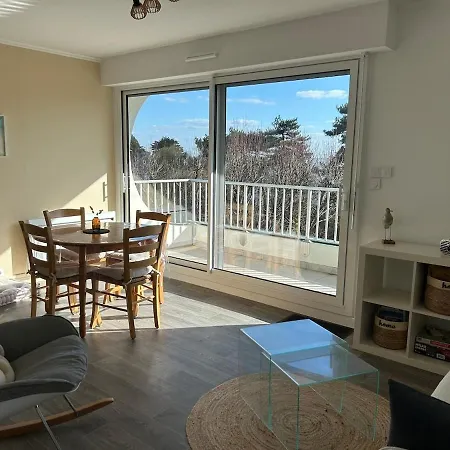 Avec Terrasse Vue A Apartment *