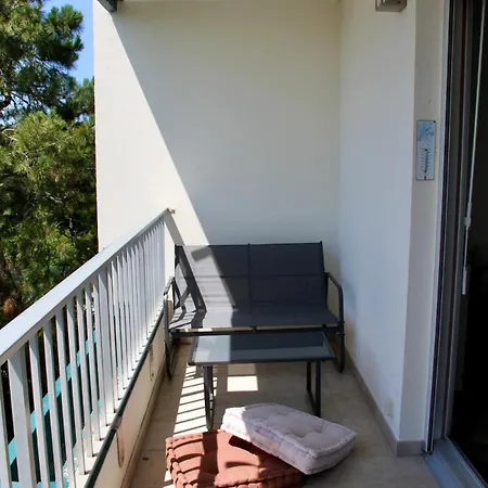 Avec Terrasse Vue A *