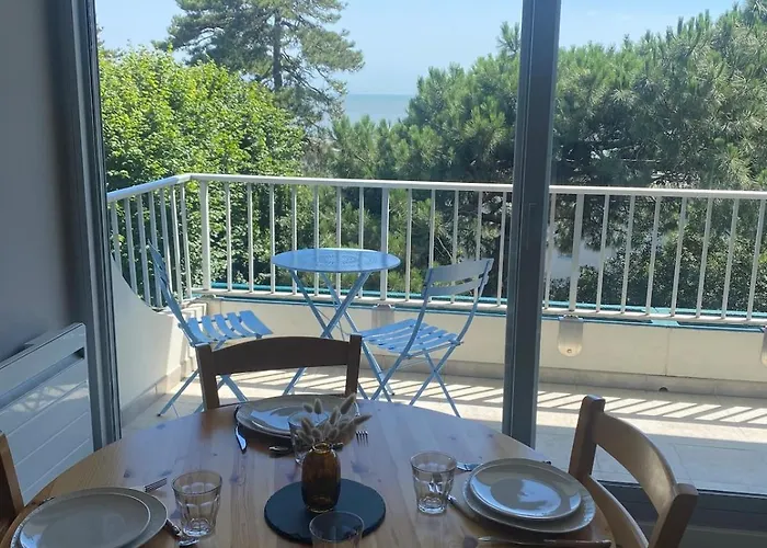 Apartment Avec Terrasse Vue A Pornic