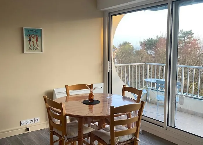 Avec Terrasse Vue A *