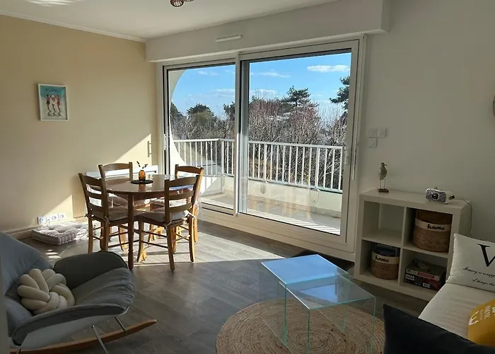 Avec Terrasse Vue A Apartment *