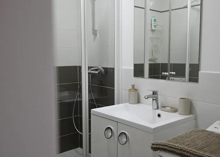 Avec Terrasse Vue A *